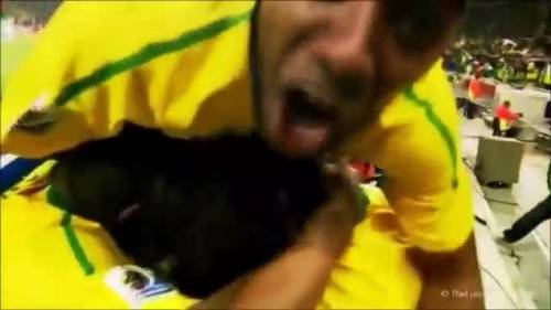 Da "Waka Waka" a "Ola Ola": ecco l'inno dei Mondiali