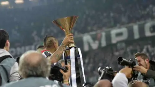 I tifosi a Conte: "Resta"