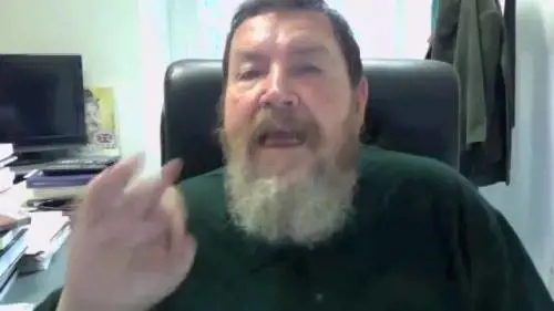 Ferrara contro Grillo: "Un bullo ignorante"