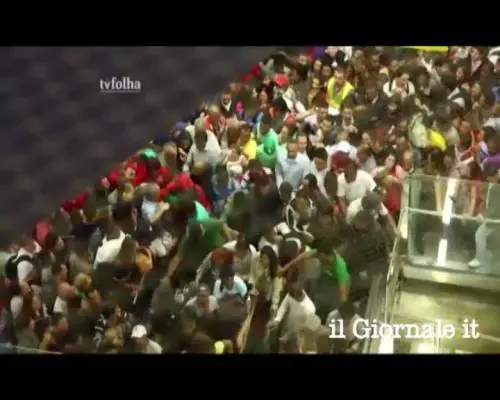 San Paolo, in metro come sardine
