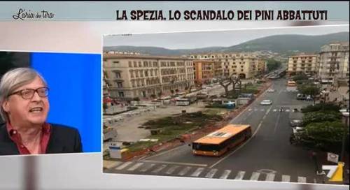 Sgarbi furioso contro il sindaco della Spezia: "È la m... d'Italia"
