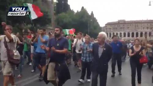 Corteo a Roma per i due marò