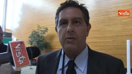 Toti: "Siamo con Renzi"