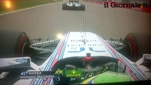 F1, brutto incidente per Massa che si cappotta