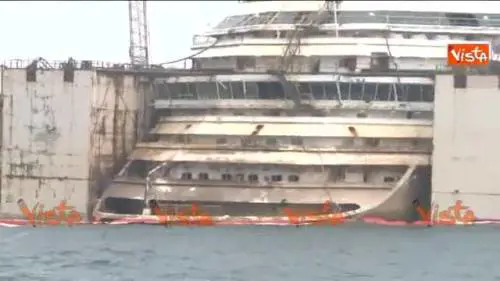 La Concordia riemerge