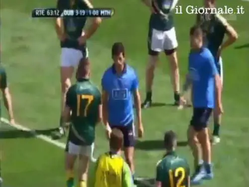 Follia in campo. Emula Suarez?