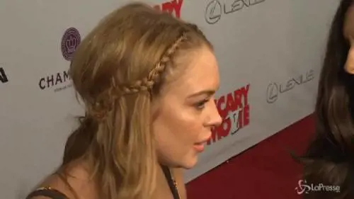 Lindsay Lohan si tiene lontana dalle tentazioni con il fitness