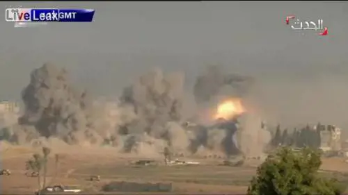 Gaza, intero quartiere raso al suolo