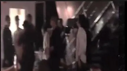 Rissa al ristorante. Volano pugni tra Bieber e Bloom