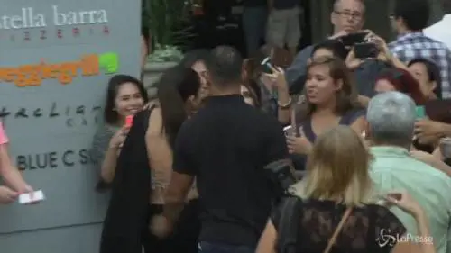 Selena Gomez con l’ombelico in bella vista