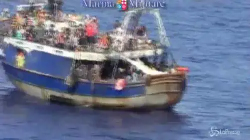 Oltre 2500 migranti salvati nel fine settimana