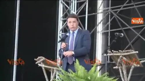 Renzi: "I giovani non sono né pigri né bamboccioni"