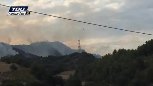 L'incendio dopo lo scontro tra i Tornado