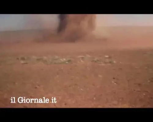Corsa nel tornado...ma è un fake