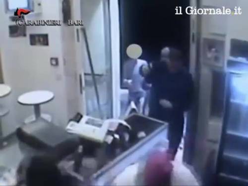 Pizzaiolo a Bari salvato dalla pistola che si inceppa