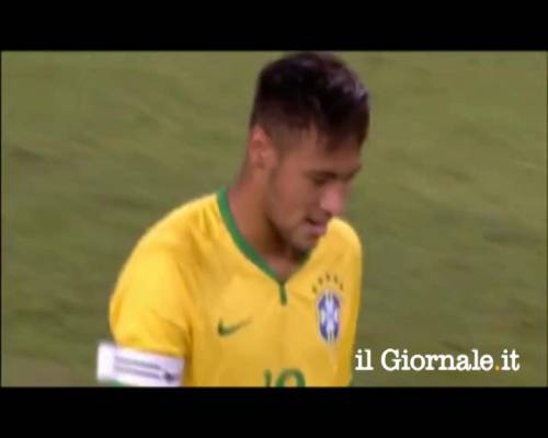 Neymar sbaglia un gol due volte 