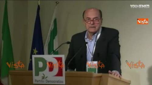 Bersani a Renzi: "Qui a nessuno tremano i polsi"