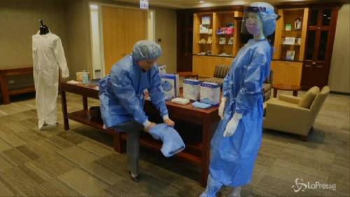 Ebola, l'infermiera infetta di Dallas è Nina Pham