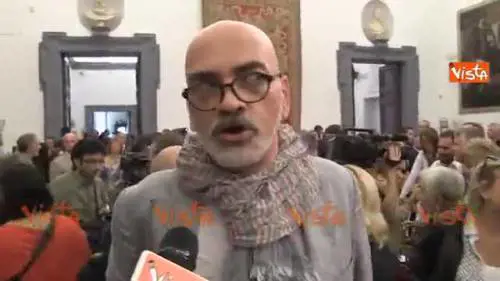 Nozze gay, bagarre in Campidoglio