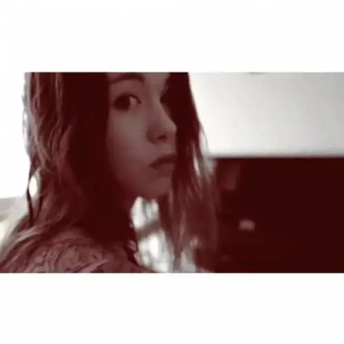 Aurora Ramazzotti sulle orme di papà