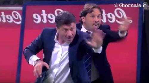 Mazzarri e Frustalupi: balletto durante Inter-Napoli