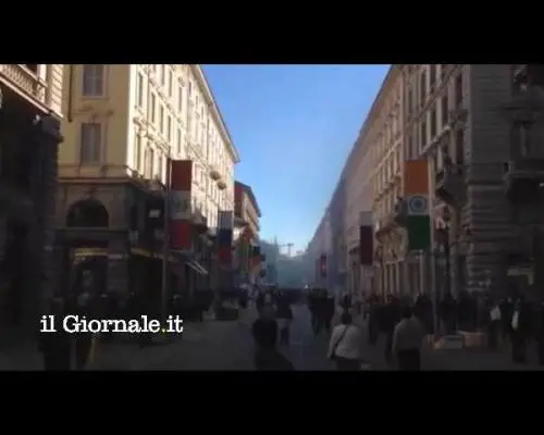 Tifosi del Saint-Etienne fanno esplodere petardi nel centro di Milano