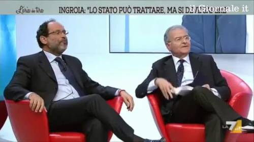 La rissa in diretta tv tra Cicchitto e Ingroia