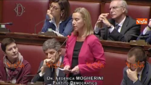 Il saluto commosso della Mogherini ai deputati