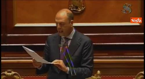 Alfano: "Quattro poliziotti feriti, nessuna denuncia"