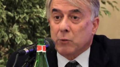 Pisapia: "Occupare è legittima difesa"