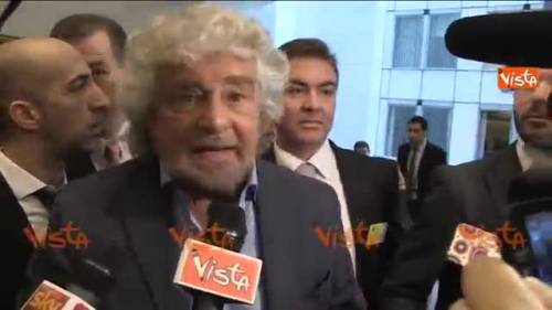 Grillo: "Dobbiamo riprenderci la nostra moneta"