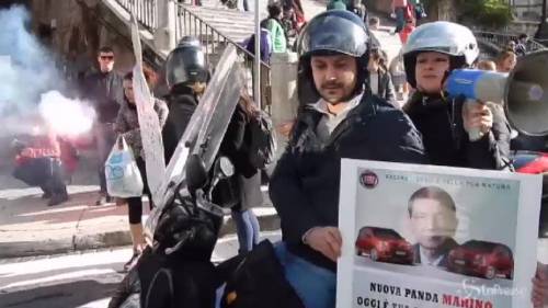 Protesta in motorino contro il sindaco Marino