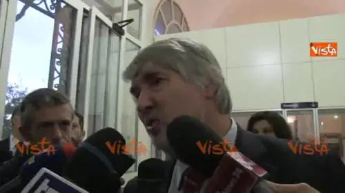 Poletti: "La foto con Buzzi? Mi mette in imbarazzo"
