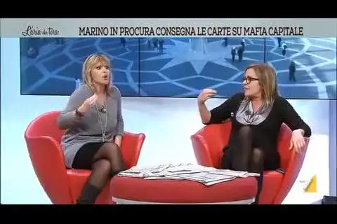Lite in diretta tv, la Mussolini alla giornalista: "Ti tiro uno schiaffone"