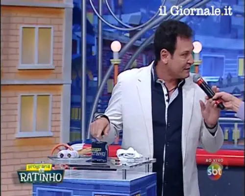 Prende fuoco durante un programma per bambini