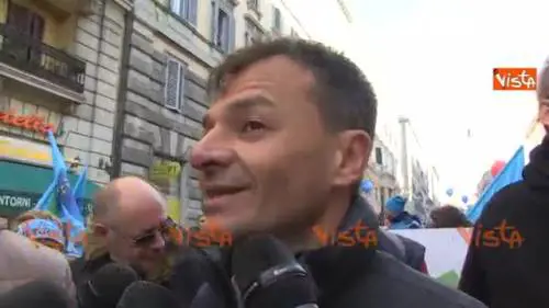 Fassina: "Renzi ci ascolti e cambi il Jobs Act"