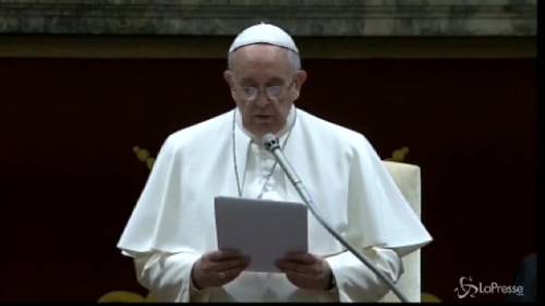 Il Papa alla curia: "Non nascondetevi sotto le pratiche"