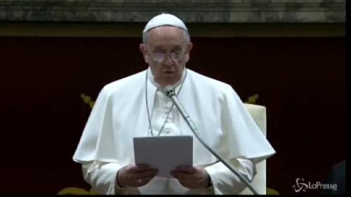 Il Papa: "Ecco il catalogo delle malattie della curia"