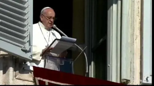 Il Papa prega per i martiri