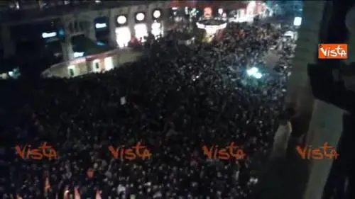 Charlie Hebdo, dolore e commozione in Francia