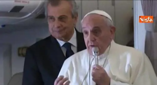 Francesco: "La libertà d'espressione consideri la realtà umana"