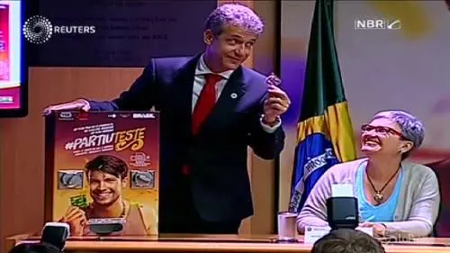 Brasile seppellito dai condom: 120 milioni distribuiti per il carnevale contro Hiv