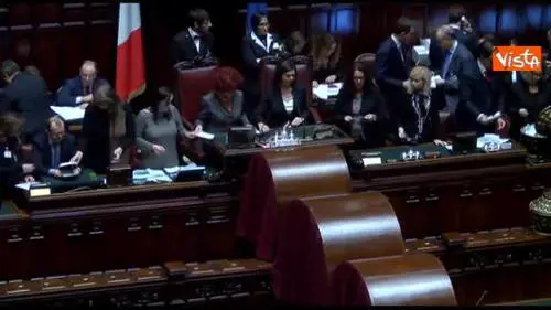 Un solo voto per Magalli alla prima votazione