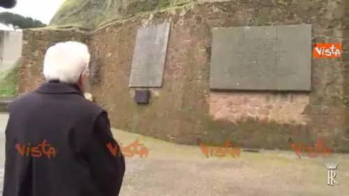 Mattarella visita le Fosse Ardeatine