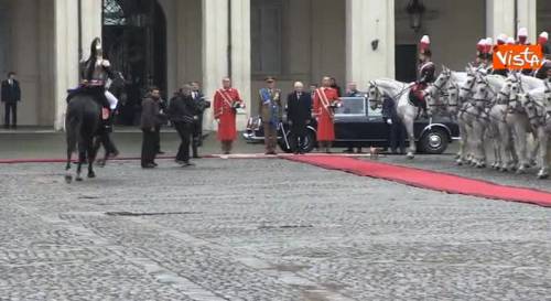 Briciola, il cane dei corazzieri e Mattarella