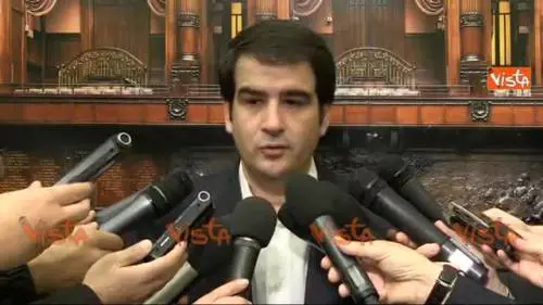 Fitto attacca: "Azzerare i vertiti di Forza Italia"