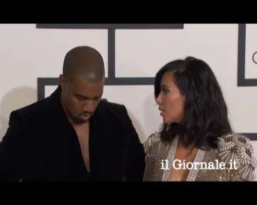 Quel bacio "hot" tra Kim Kardashian  e Kayne West 