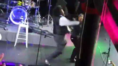 Afroman arrestato: ha tirato un pugno durante un concerto
