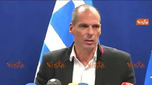 Varoufakis:"Oggi ci riprendiamo in mano il destino"