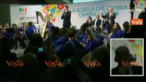 Renzi contestato dai precari della scuola